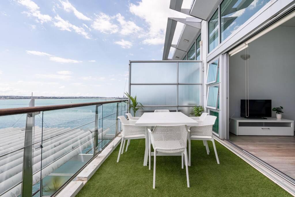 Spacious Penthouse With Spectacular Harbour Views! Auckland Dış mekan fotoğraf
